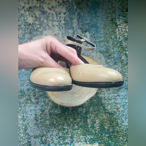 Vintage 90s Eitenne Aigner Vow tan leather ankle strap mary janes, size 8.5M - Picture 7 of 15